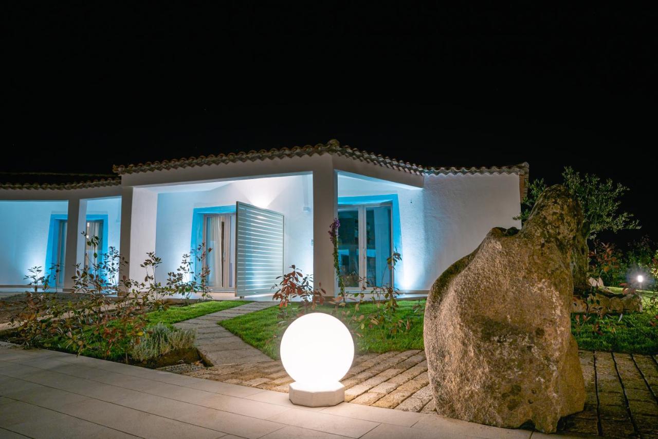 Aqua Sardinia Boutique Hotel Budoni Buitenkant foto