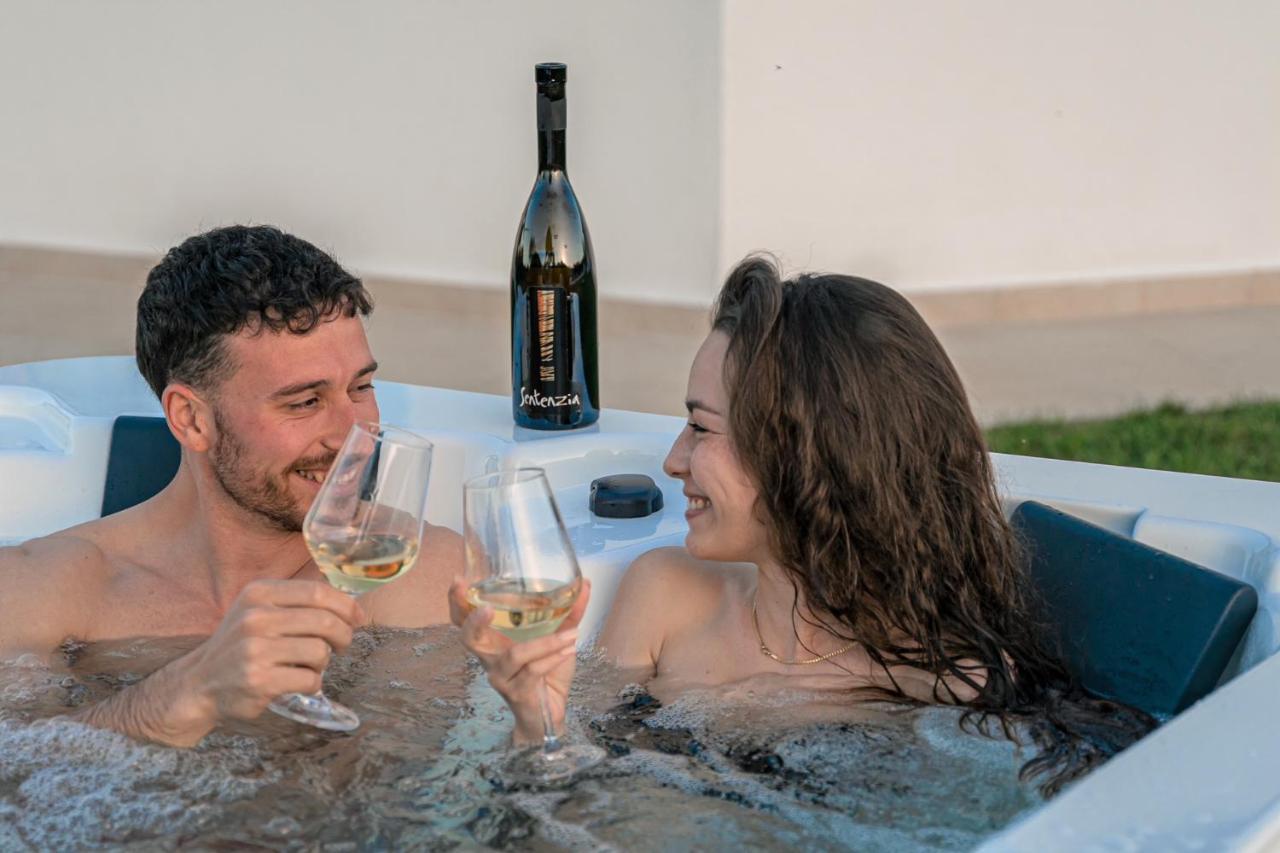 Aqua Sardinia Boutique Hotel Budoni Buitenkant foto