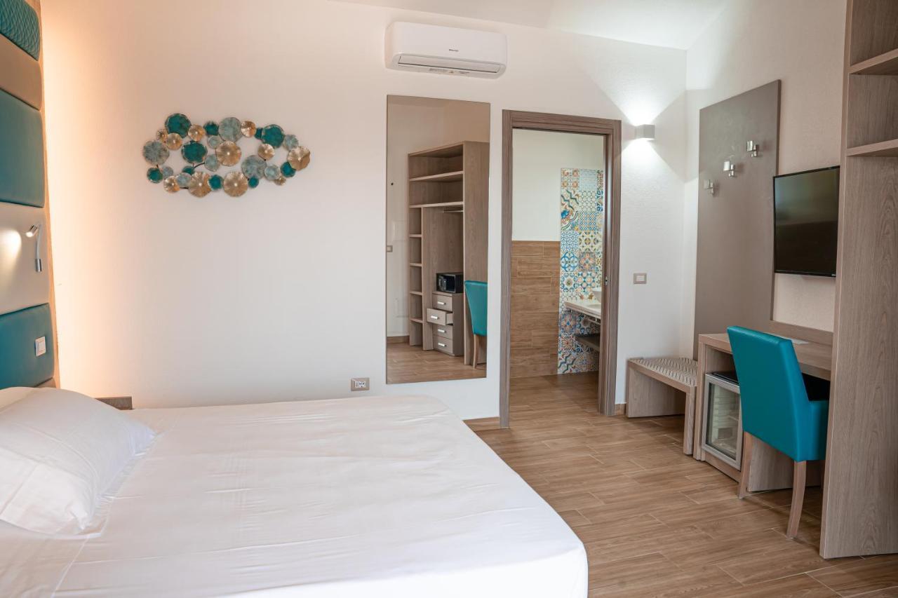 Aqua Sardinia Boutique Hotel Budoni Buitenkant foto